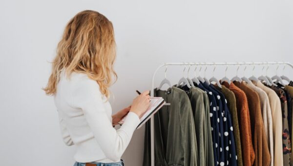 The Art of Digital Wardrobe Management: Style Simplified for 2026