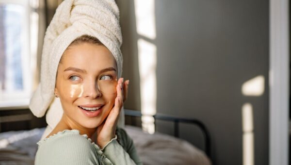 How to Maintain Glowing Skin in Your 30s: 2026 Edition